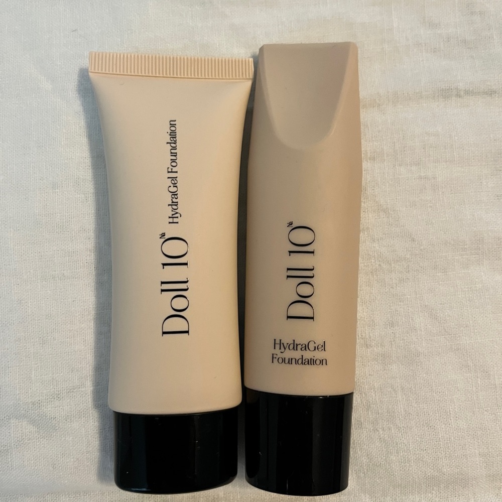 2 Doll 10 HydraGel foundation light medium & medium